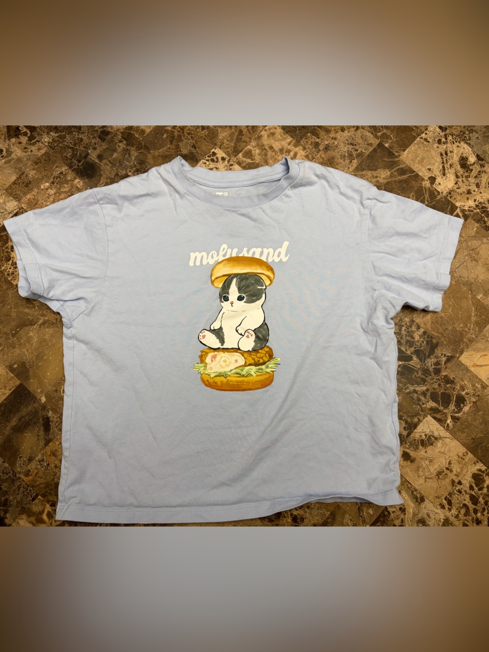 Uniqlo short sleeve “mofusand” 7-8 years